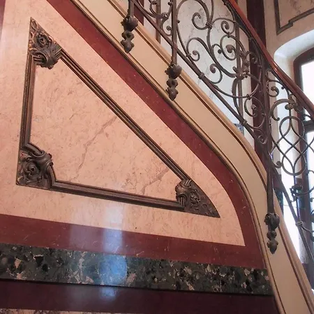 アパート Haniel Paul