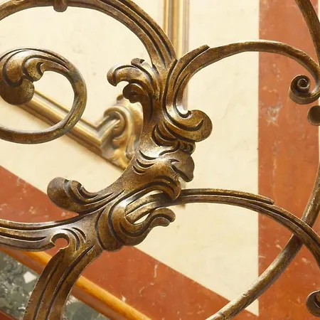 アパート Haniel Paul *